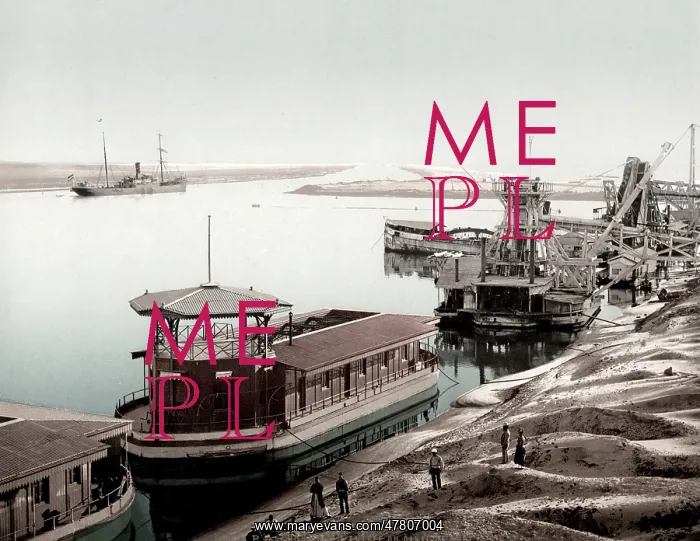  : Egypt - dredger on the Suez Canal