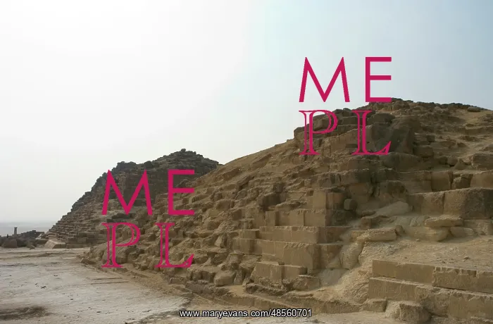 : Egypt. Satellite pyramids of the Great Pyramid of Khufu or C : Egypt. Satellite pyramids of the Great Pyramid of Khufu or C