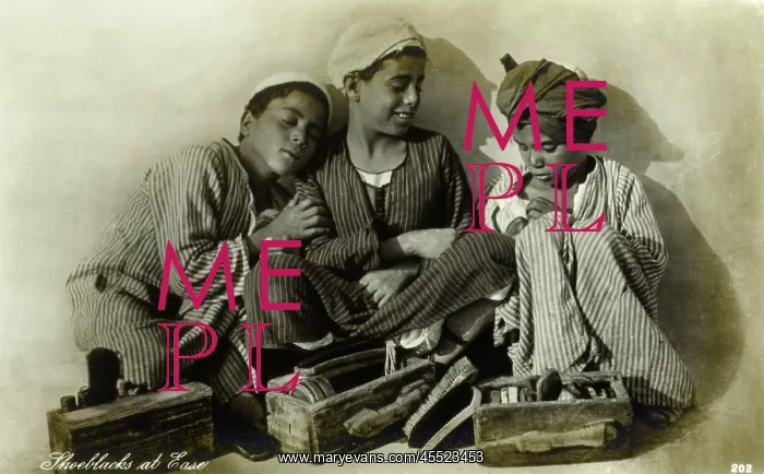 : Egypt - Three Shoeblacks ('at ease') : Egypt - Three Shoeblacks ('at ease')