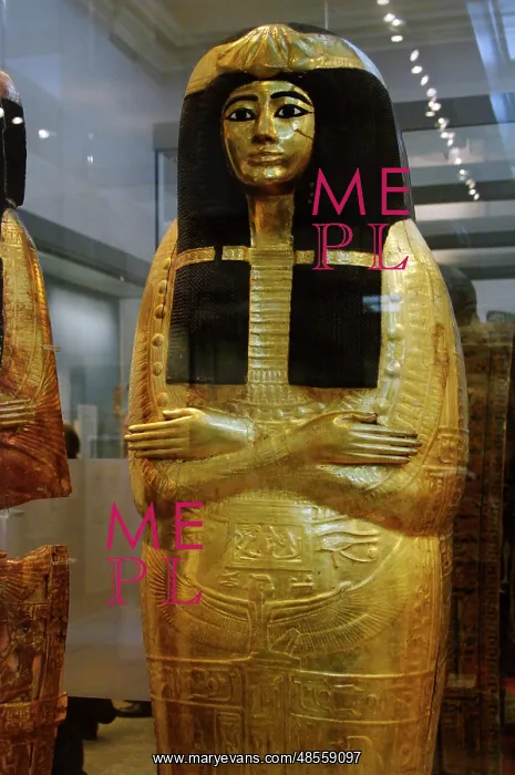  : Egyptian wooden sarcophagus