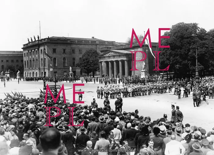 : Ehrenmal Unter den Linden (Neue Wache) : Ehrenmal Unter den Linden (Neue Wache)