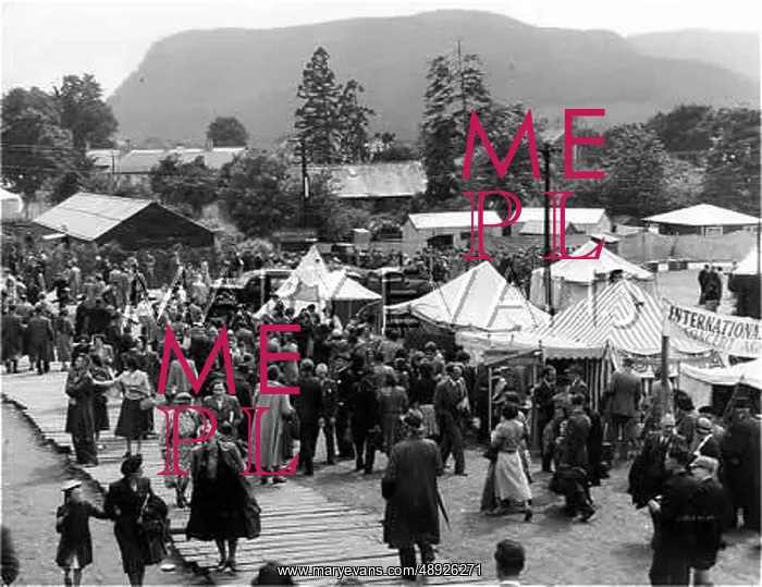 : EISTEDDFOD, WALES 1955 : EISTEDDFOD, WALES 1955