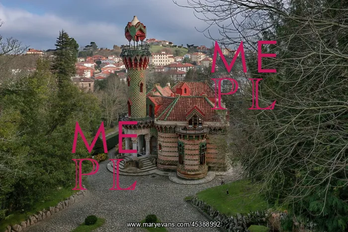 : El Capricho de Gaudi, Comillas : El Capricho de Gaudi, Comillas