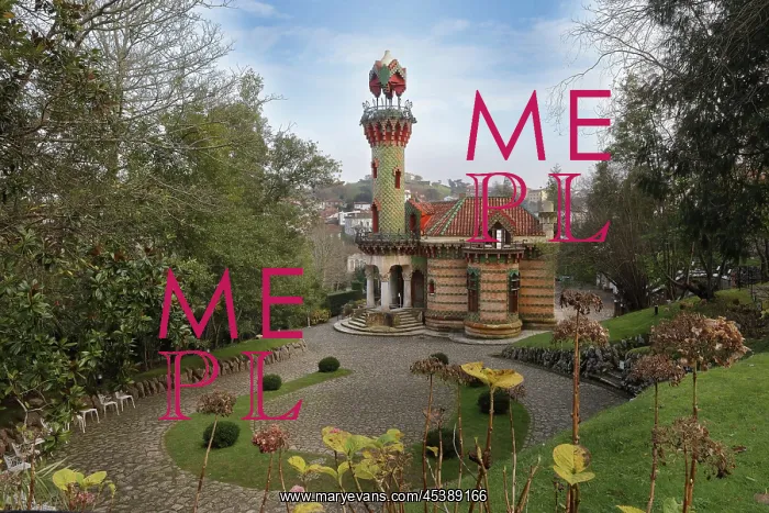 : El Capricho de Gaudi, Comillas : El Capricho de Gaudi, Comillas