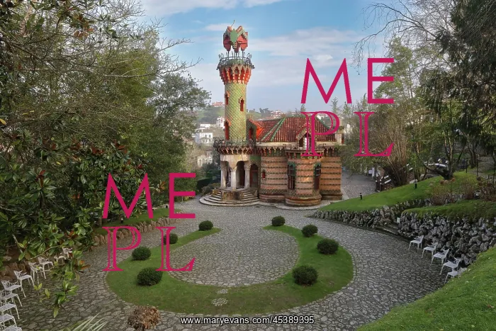 : El Capricho de Gaudi, Comillas : El Capricho de Gaudi, Comillas