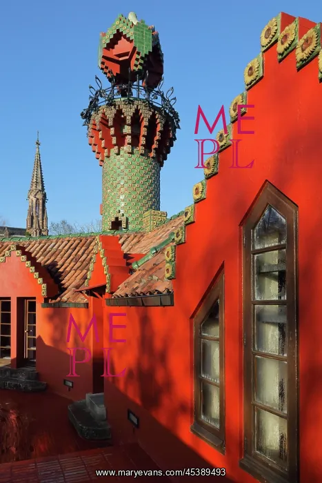 : El Capricho de Gaudi, Comillas : El Capricho de Gaudi, Comillas