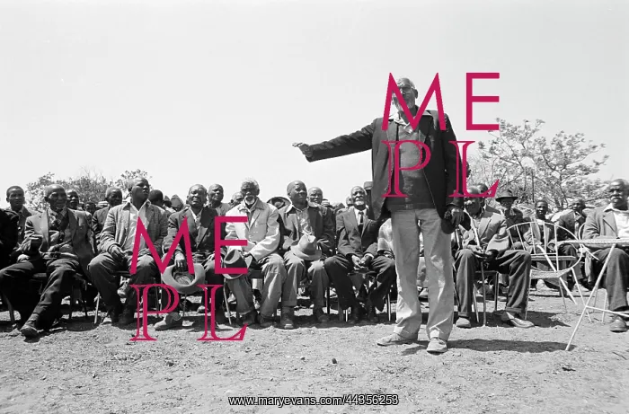 : Elder speaking at a kgotla protesting incorporation : Elder speaking at a kgotla protesting incorporation