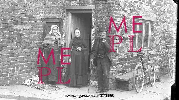 : Elderly couple and their daughter : Elderly couple and their daughter
