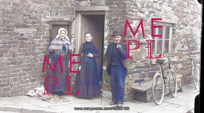 : Elderly couple and their daughter : Elderly couple and their daughter