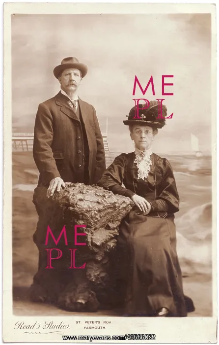 : Elderly Edwardian couple in studio setting : Elderly Edwardian couple in studio setting