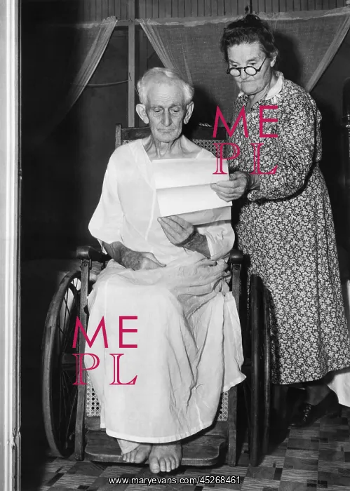 : Elderly father and mother of the convicted Phoenix : Elderly father and mother of the convicted Phoenix