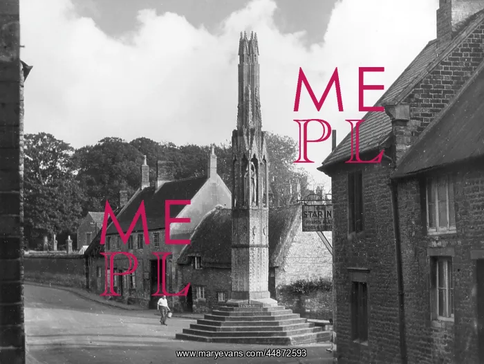 : ELEANOR CROSS : ELEANOR CROSS