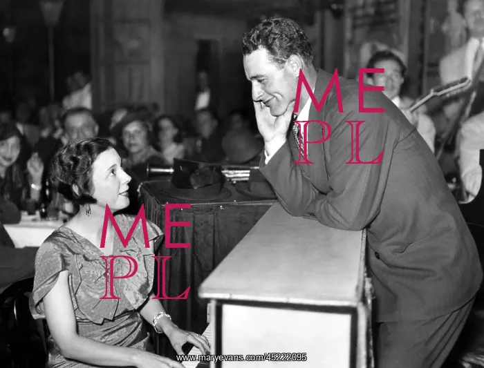 : Eleanor Gehrig sings her own composition, ? : Eleanor Gehrig sings her own composition, ?