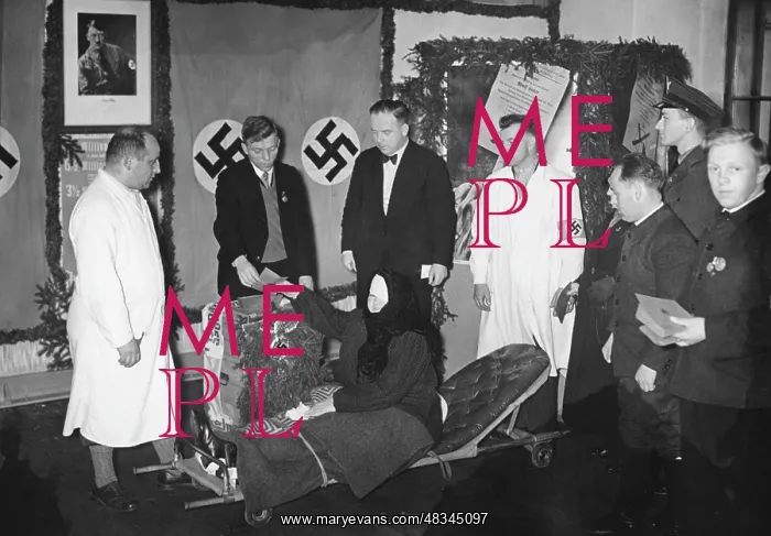 : Election service of the Red Cross in Cheb, 1938 : Election service of the Red Cross in Cheb, 1938