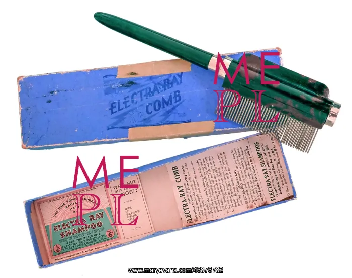 : Electra-Ray electric comb with box : Electra-Ray electric comb with box