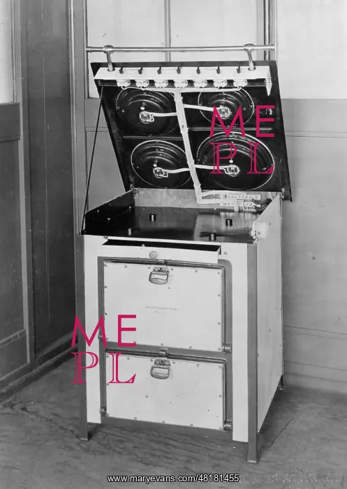 : Electric cooking stove, 1914 : Electric cooking stove, 1914