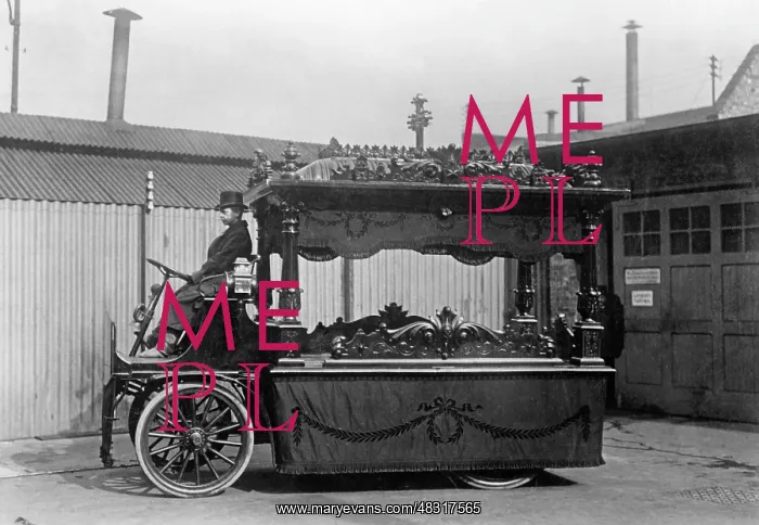 : Electric funeral car, 1909 : Electric funeral car, 1909