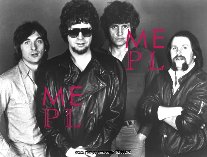 : Electric Light Orchestra (ELO): (l-r): Richard ? : Electric Light Orchestra (ELO): (l-r): Richard ?