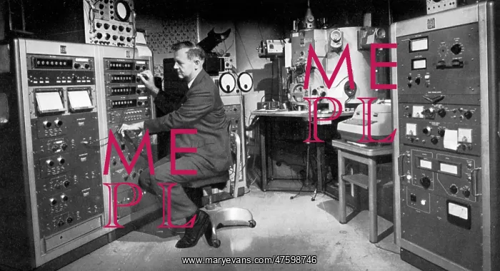 : Electron Microprobe : Electron Microprobe