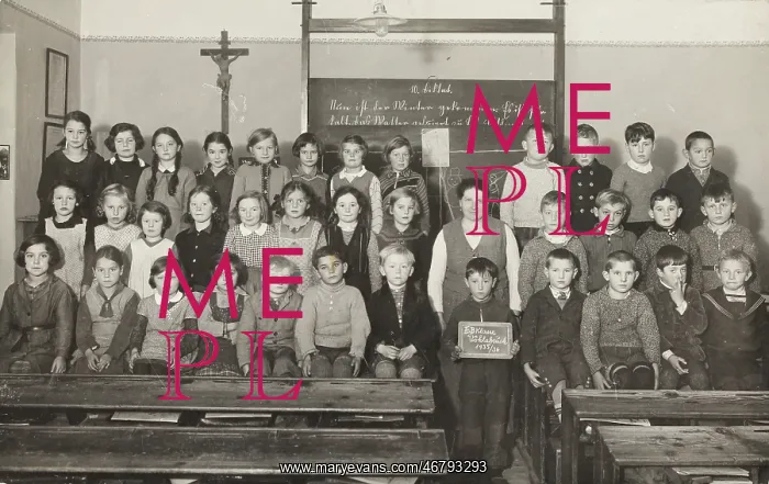 : Elementary school students in Vocklabruck : Elementary school students in Vocklabruck