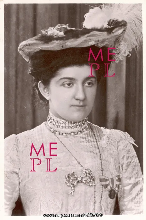 : ELENA, QUEEN OF ITALY : ELENA, QUEEN OF ITALY