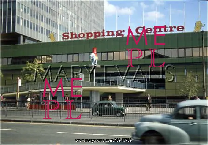 : ELEPHANT AND CASTLE 1980 : ELEPHANT AND CASTLE 1980