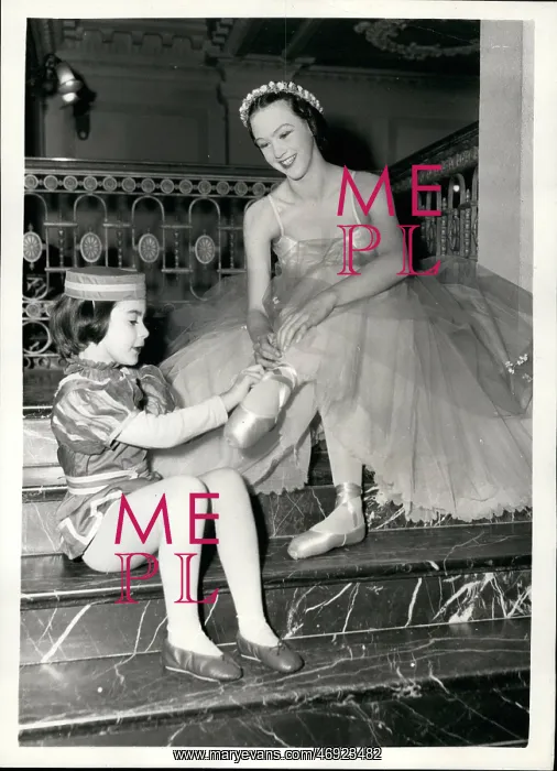 : Elfrida Eden, niece of Sir Anthony Eden, in ballet costume : Elfrida Eden, niece of Sir Anthony Eden, in ballet costume