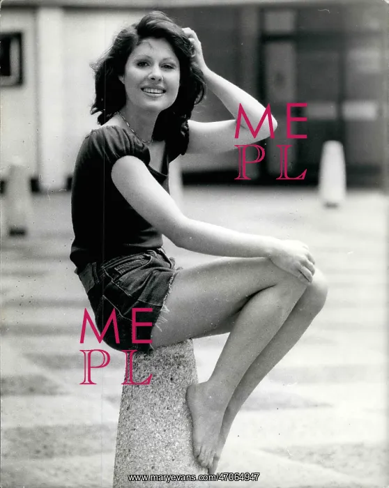 : Elisabeth Sladen cast as Dr Who's new assistant : Elisabeth Sladen cast as Dr Who's new assistant