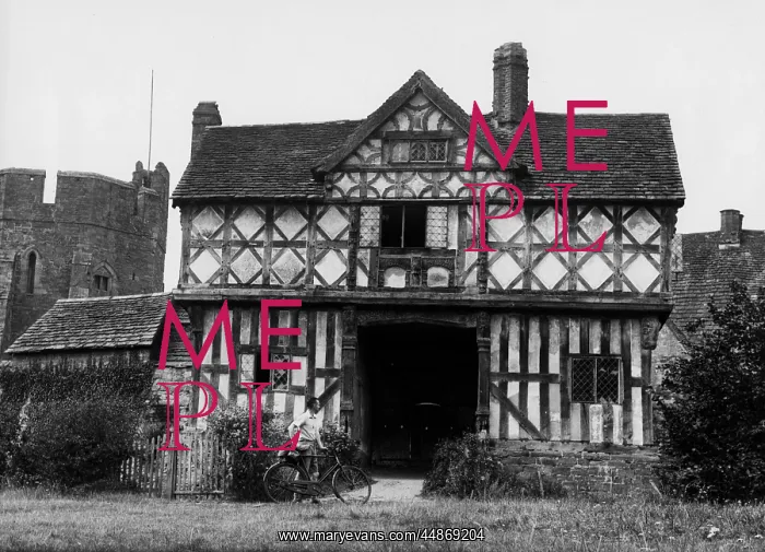: ELIZABETHAN GATEHOUSE : ELIZABETHAN GATEHOUSE