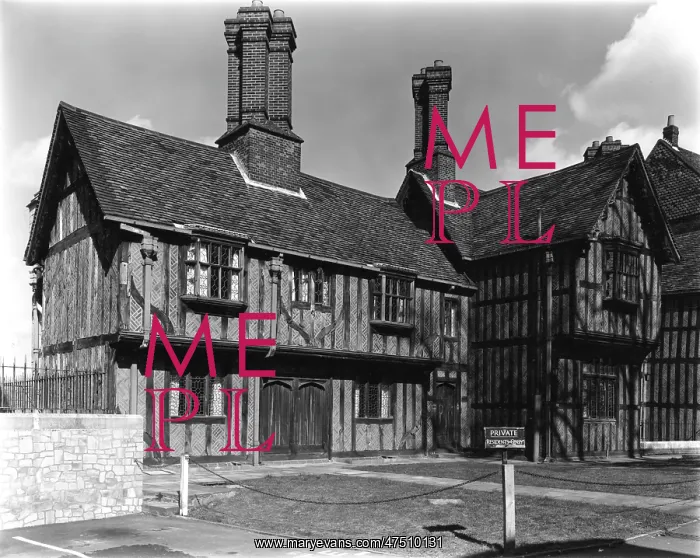 : ELIZABETHAN HOUSE : ELIZABETHAN HOUSE