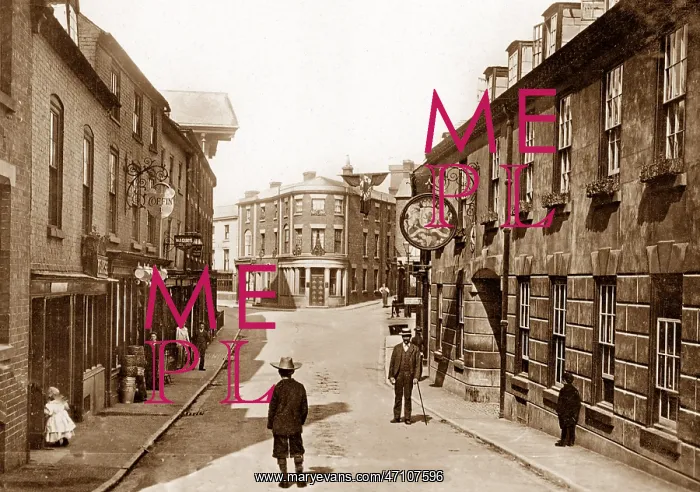  : Ellesmere High Street