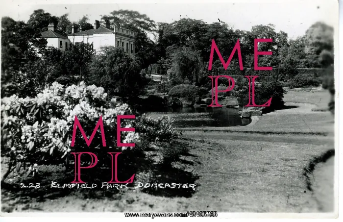 : Elmfield Park, Doncaster, Yorkshire : Elmfield Park, Doncaster, Yorkshire