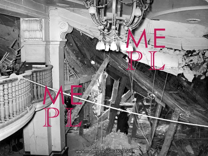 : Elser's bomb attack on Hitler in the Buergerbraeukeller : Elser's bomb attack on Hitler in the Buergerbraeukeller