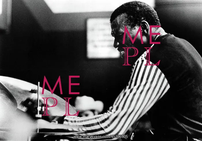 : ELVIN JONES, with his drums ? : ELVIN JONES, with his drums ?