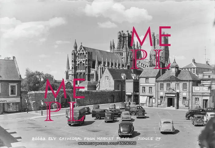 : Ely Cathedral from Market Place : Ely Cathedral from Market Place