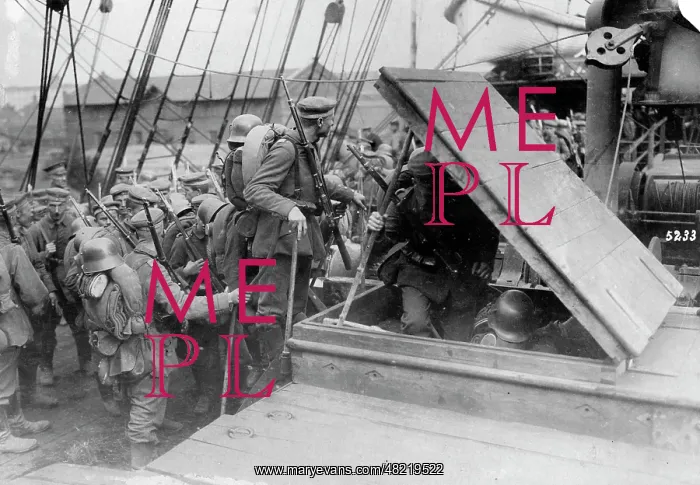: Embarkment of German troops, 1917 : Embarkment of German troops, 1917