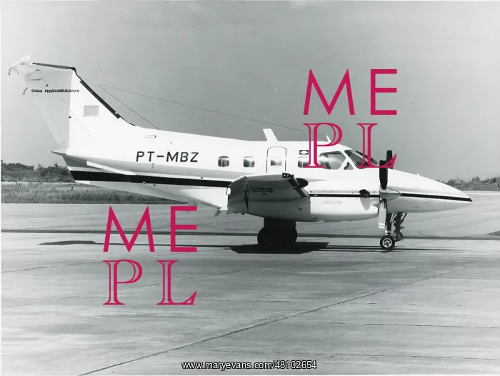 : Embraer EMB-121 Xingu (PT-MBZ), side-on, nose right : Embraer EMB-121 Xingu (PT-MBZ), side-on, nose right