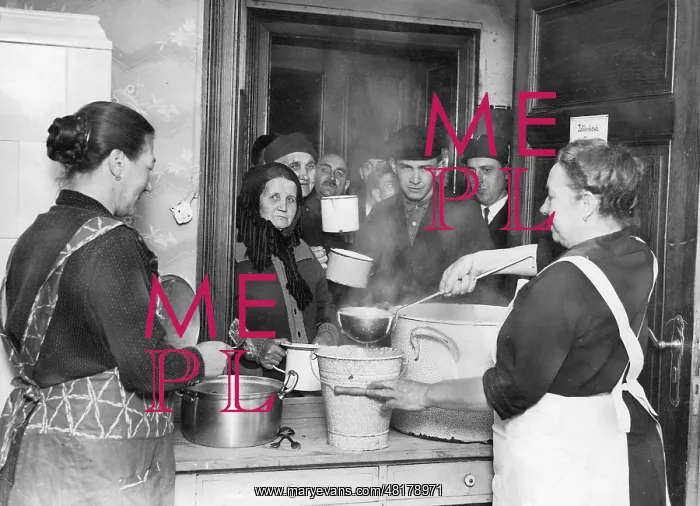: Emergency kitchen in Oberschoneweide, 1930 : Emergency kitchen in Oberschoneweide, 1930