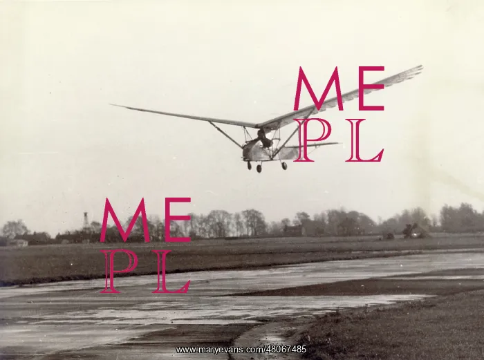 : Emiel Hartman flying his man-powered ornithopter : Emiel Hartman flying his man-powered ornithopter