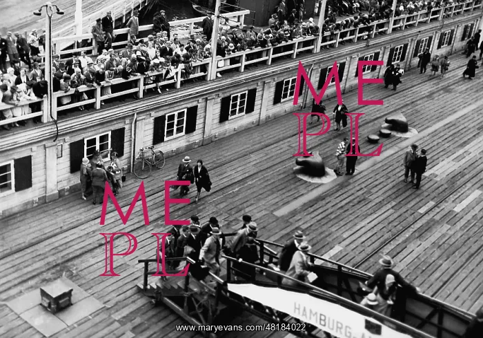 : Emigrants boarding, 1930 : Emigrants boarding, 1930