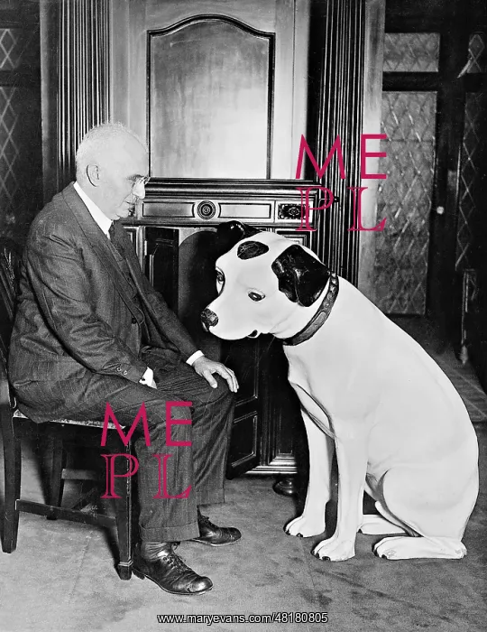 : Emil Berliner with Nipper, 1927 : Emil Berliner with Nipper, 1927