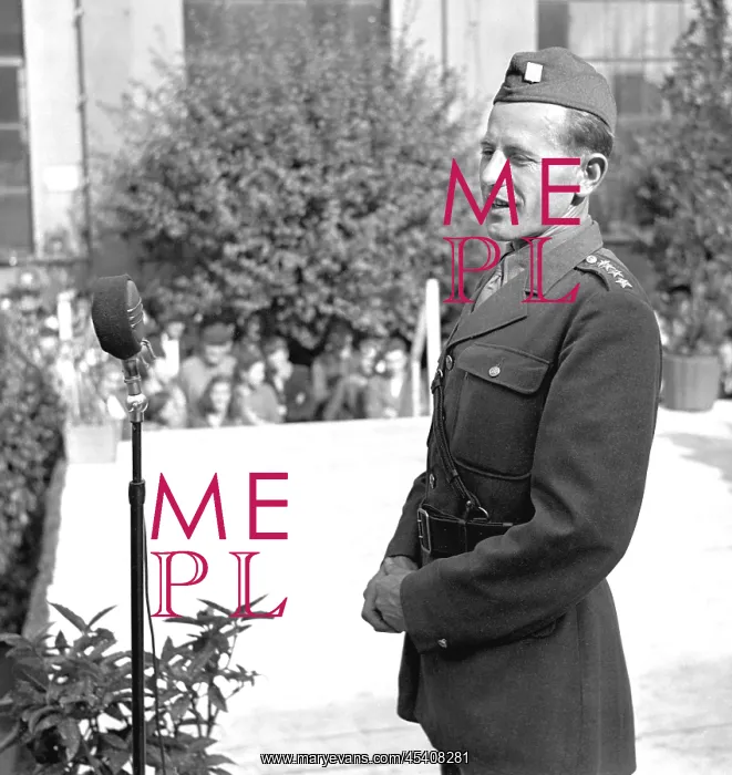 : Emil Zatopek in army uniform : Emil Zatopek in army uniform