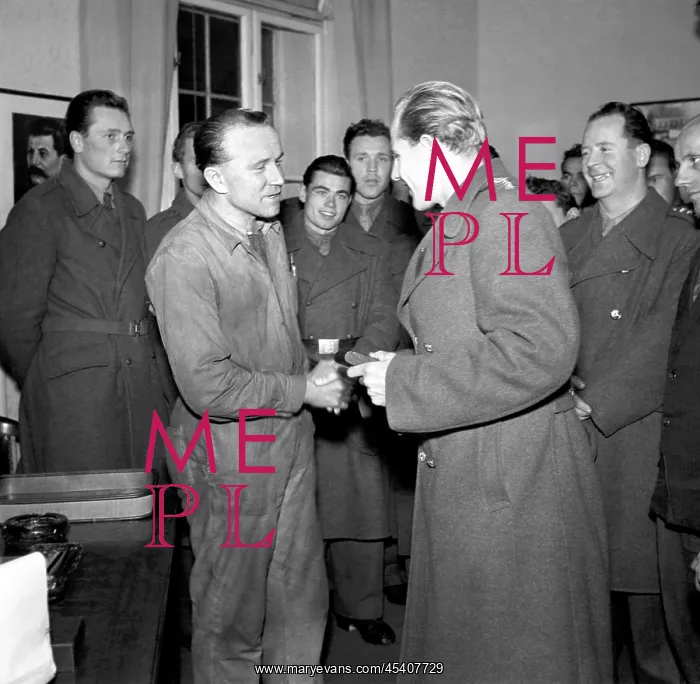 : Emil Zatopek - Skoda workers - Prague : Emil Zatopek - Skoda workers - Prague