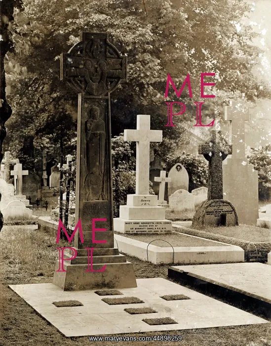 : Emmeline Pankhurst Grave Brompton Cemetary : Emmeline Pankhurst Grave Brompton Cemetary
