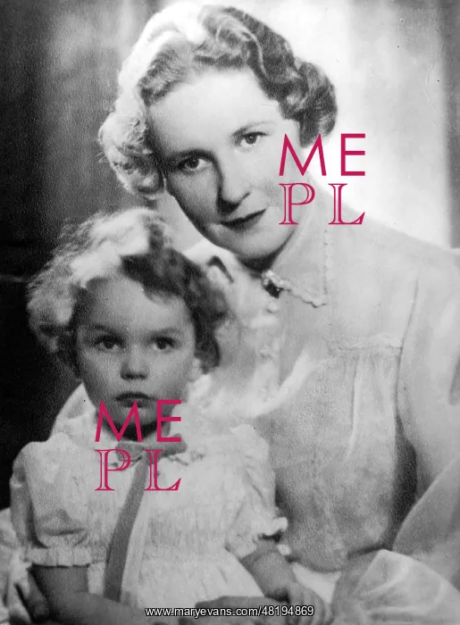 : Emmy Goering with daughter Edda : Emmy Goering with daughter Edda