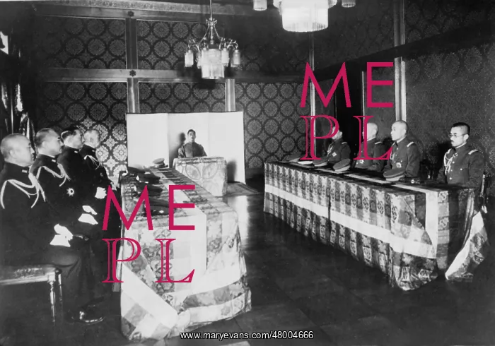 : Emperor Hirohito with members of the government and the Sta : Emperor Hirohito with members of the government and the Sta