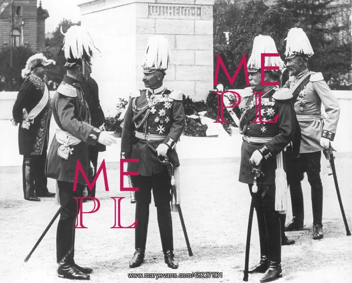 : Emperor William II. in front of the memorial of Wilhelm : Emperor William II. in front of the memorial of Wilhelm
