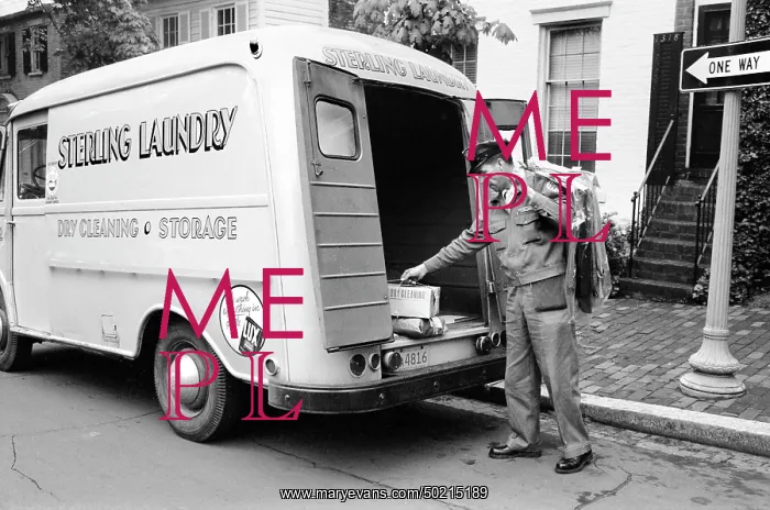 : Employment and labour - laundry - delivery service : Employment and labour - laundry - delivery service