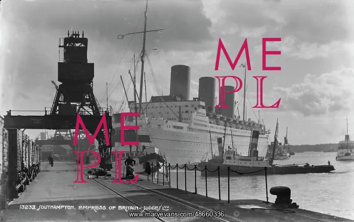 : Empress of Britain at Southampton Dock : Empress of Britain at Southampton Dock