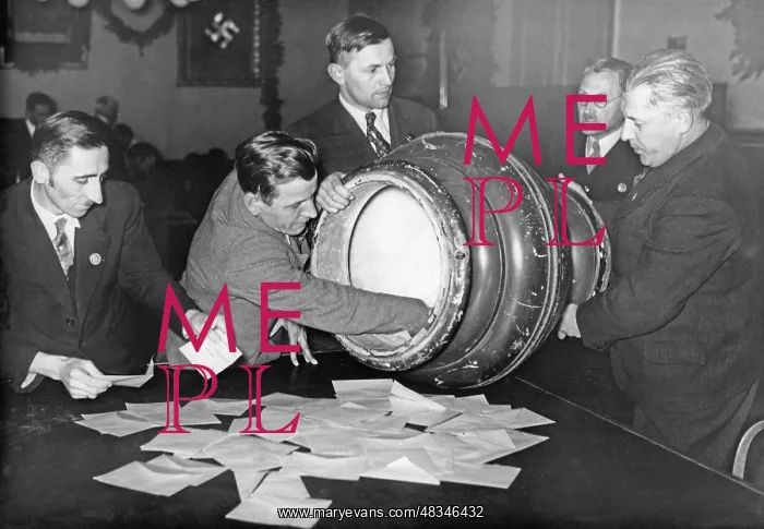: Emptying the ballot box in Vienna, 1938 : Emptying the ballot box in Vienna, 1938